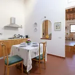 House In Mercato Centrale